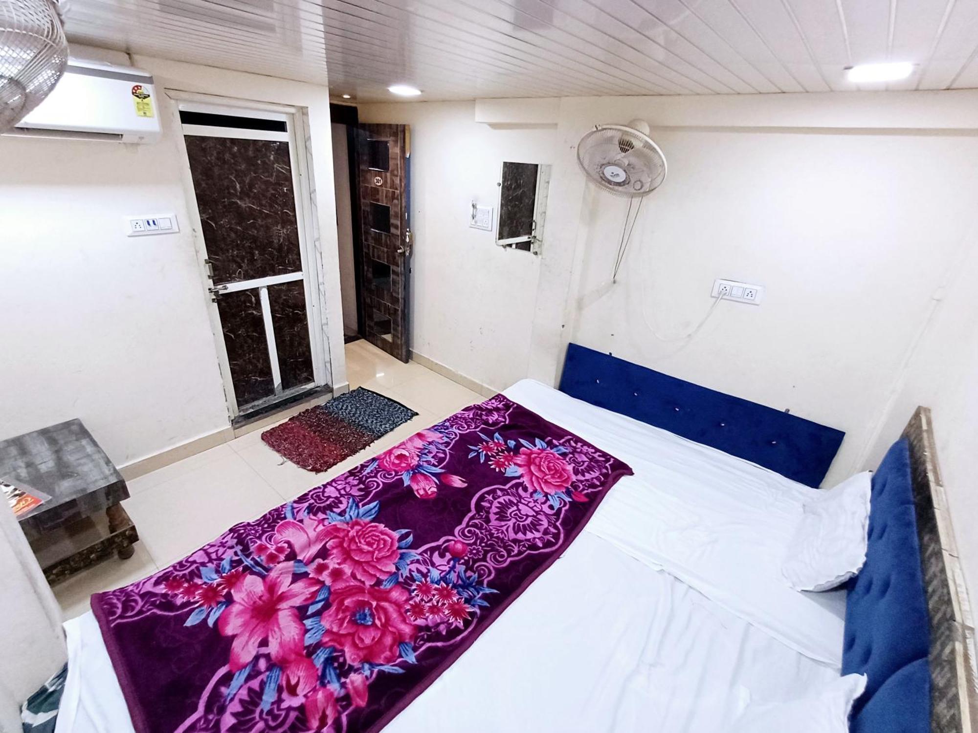Hotel Blue Tower Inn อุจเจน ภายนอก รูปภาพ